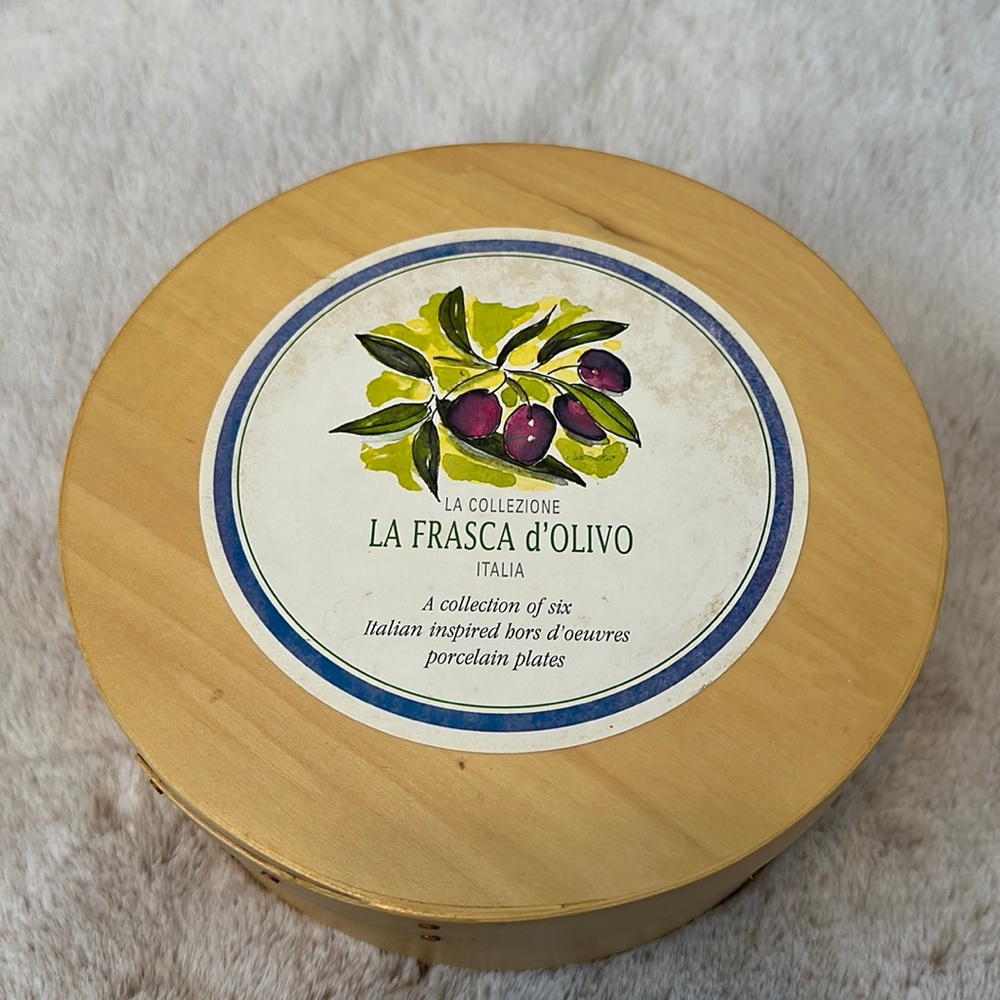 Crate&Barrel la frasca d’olivo plates set of 5 NEW